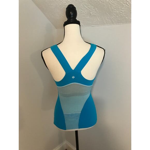 Lululemon Deep V Athletic Racerback Blue/White Gingham Tank Top - Size 4 - Picture 4 of 9